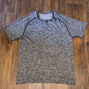 Men's Lululemon Dri-Fit Tee Vented Sides Size XL